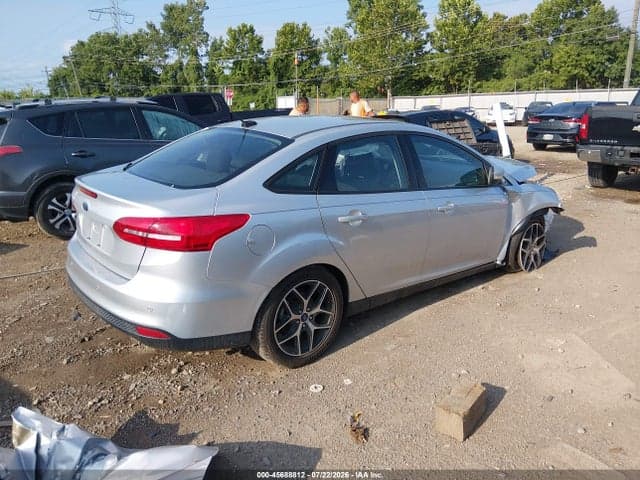 2017 FORD FOCUS SEL 4