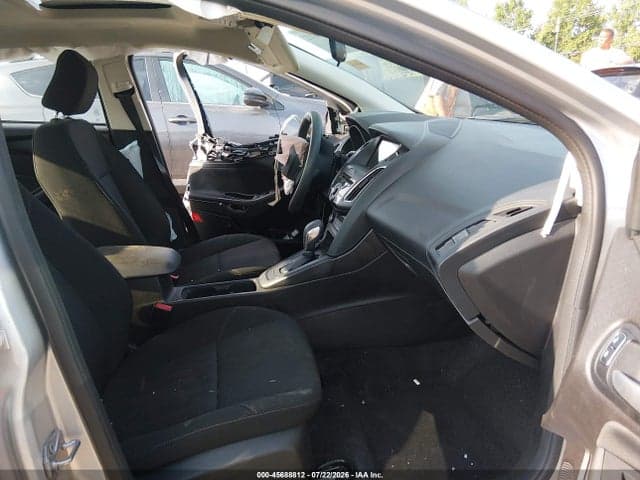 2017 FORD FOCUS SEL 5