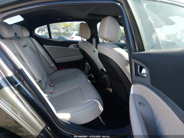 2023 GENESIS G70 3.3T AWD 8