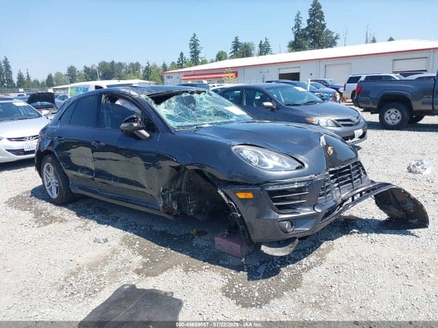2017 PORSCHE MACAN - 1