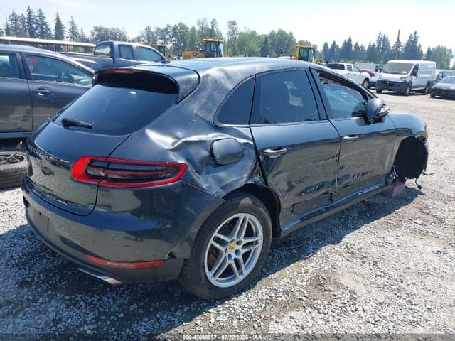 2017 PORSCHE MACAN 4