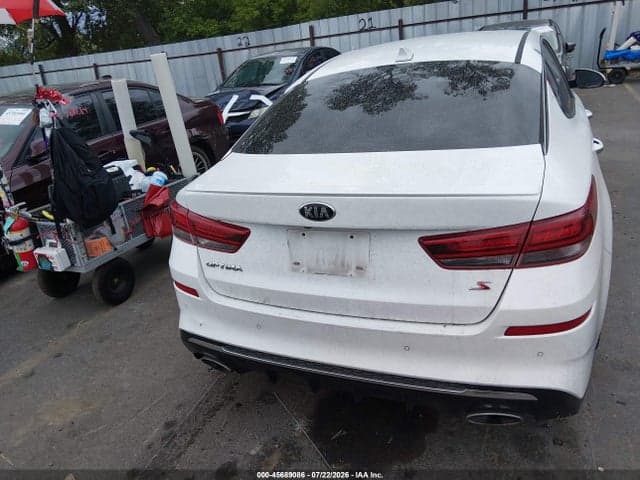 2019 KIA OPTIMA S 16