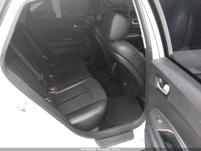 2019 KIA OPTIMA S 8