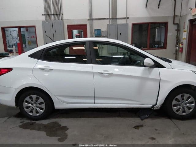 2017 HYUNDAI ACCENT SE 13