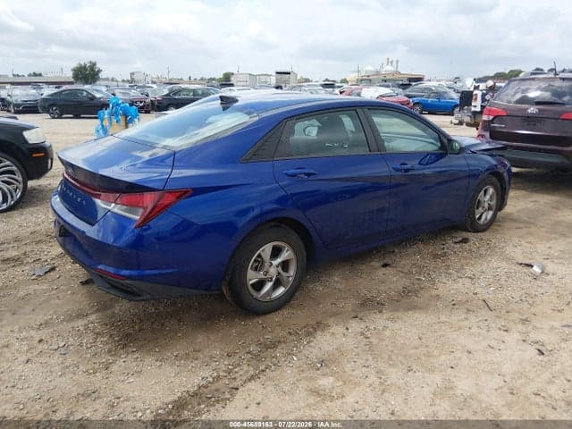 2023 HYUNDAI ELANTRA SE 4
