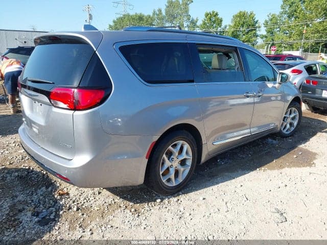 2020 CHRYSLER PACIFICA LIMITED 4