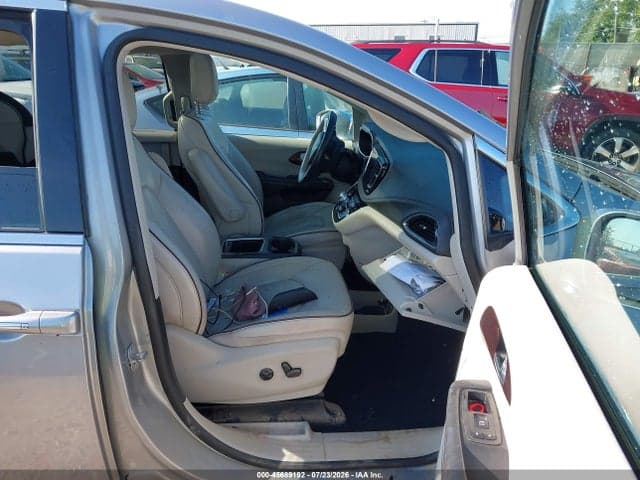 2020 CHRYSLER PACIFICA LIMITED 5