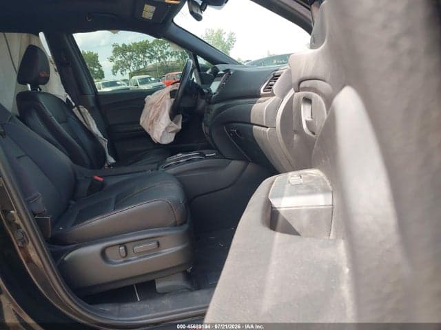 2023 HONDA PASSPORT AWD TRAILSPORT 5