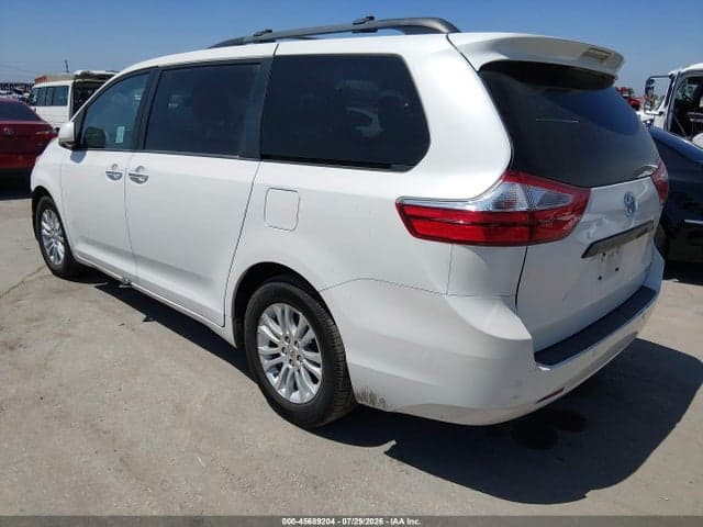 2017 TOYOTA SIENNA XLE 8 PASSENGER 3
