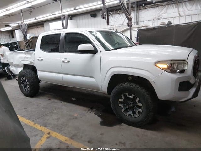2018 TOYOTA TACOMA SR V6 14
