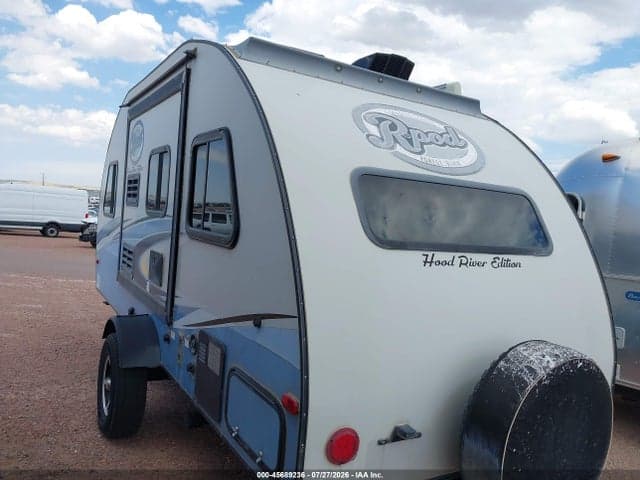 2018 FOREST RIVER R-POD 3
