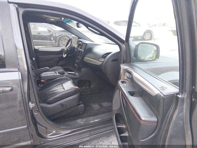 2017 DODGE GRAND CARAVAN GT 5