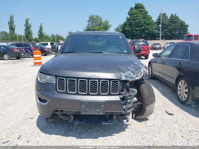 2017 JEEP GRAND CHEROKEE LAREDO 13