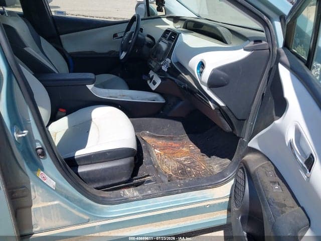 2017 TOYOTA PRIUS FOUR 5