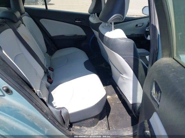 2017 TOYOTA PRIUS FOUR 8