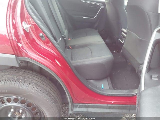 2024 TOYOTA RAV4 LE 8