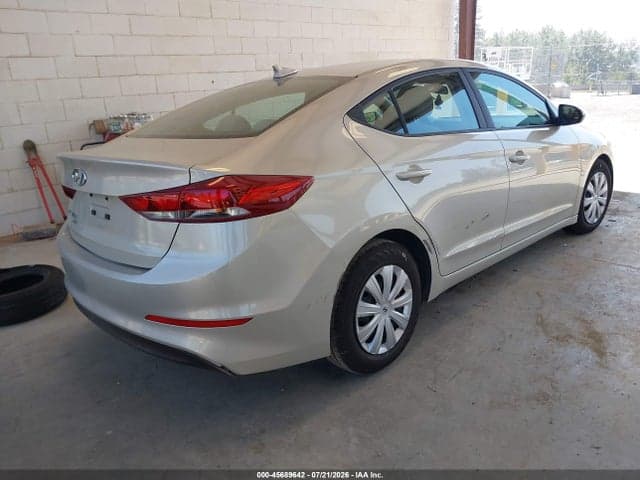 2017 HYUNDAI ELANTRA SE 4