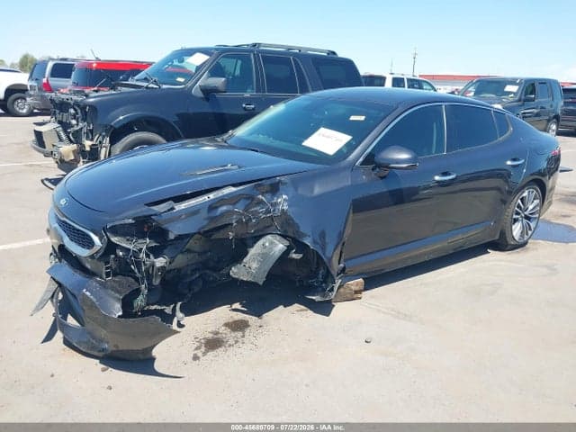 2019 KIA STINGER 2