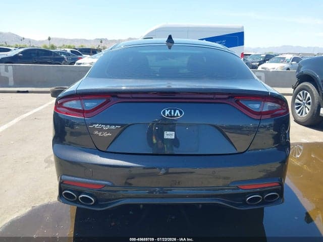 2019 KIA STINGER 17