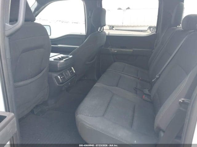 2023 FORD F-150 XLT 8
