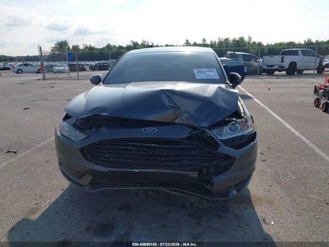 2017 FORD FUSION SE 13