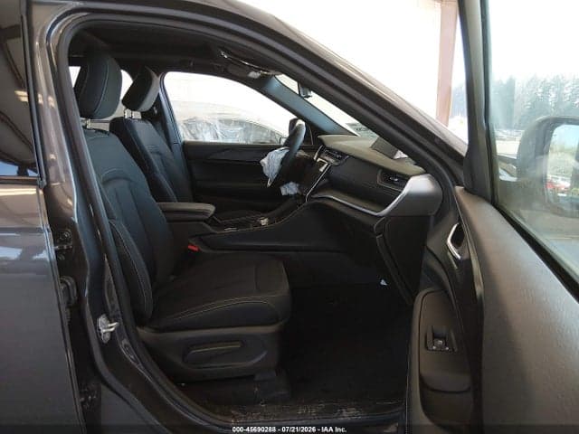 2025 JEEP GRAND CHEROKEE L LAREDO X 4X4 5