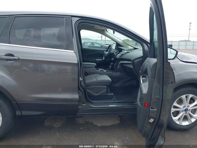 2017 FORD ESCAPE SE 5