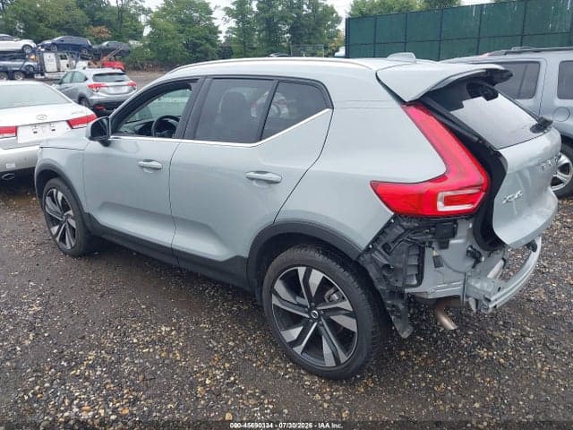 2025 VOLVO XC40 B5 ULTRA BRIGHT THEME 3