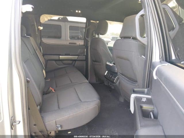 2023 FORD F-150 XLT 8