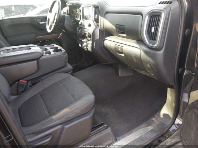 2019 CHEVROLET SILVERADO 1500 LT 5