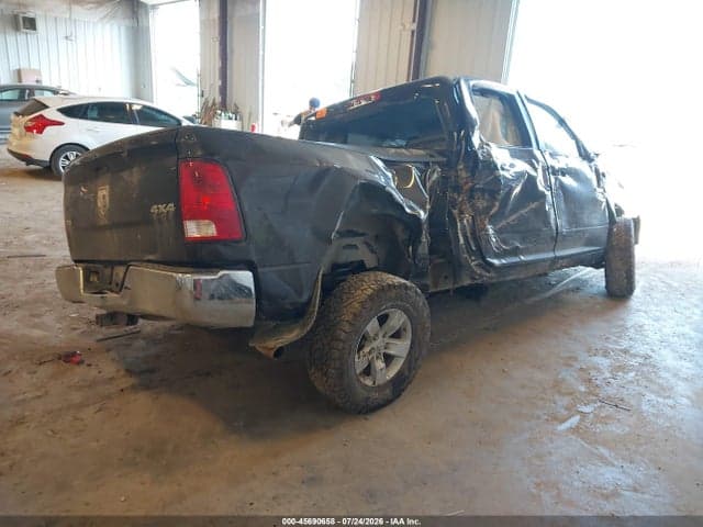 2017 RAM 1500 SLT 4