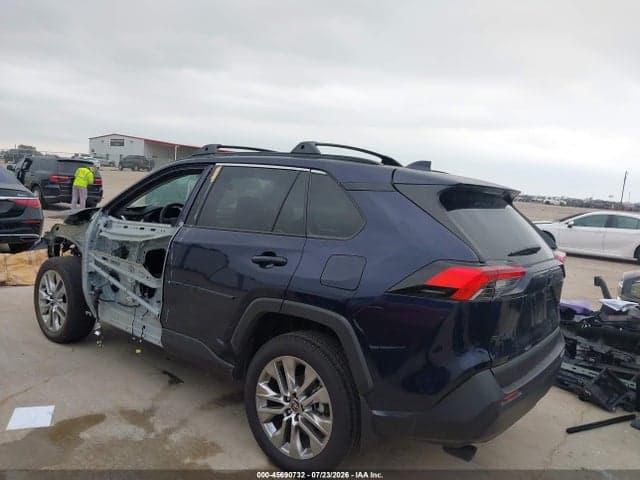 2025 TOYOTA RAV4 XLE PREMIUM 3