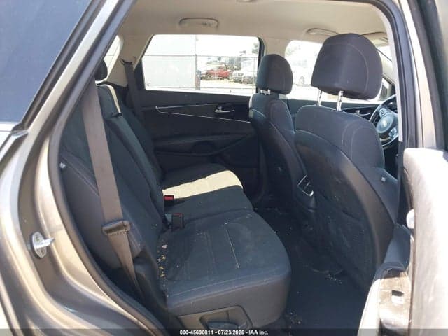 2017 KIA SORENTO 2.4L LX 8