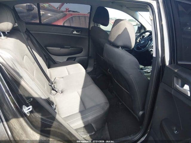 2017 KIA SPORTAGE LX 8