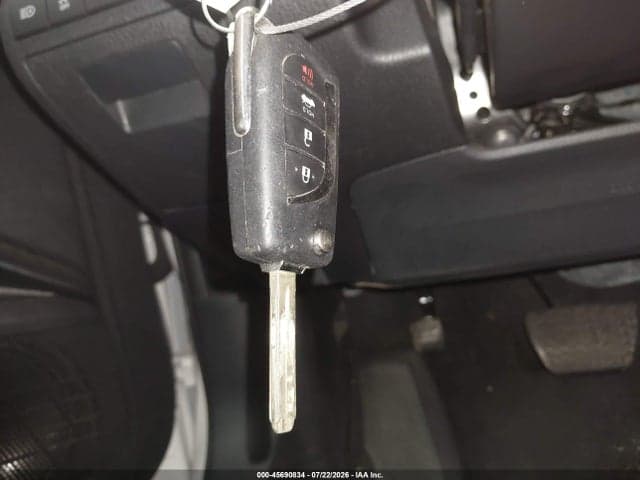 2022 TOYOTA CAMRY SE 11