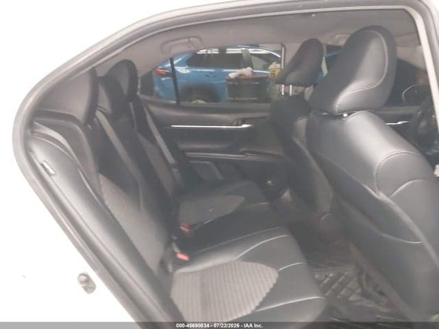 2022 TOYOTA CAMRY SE 8