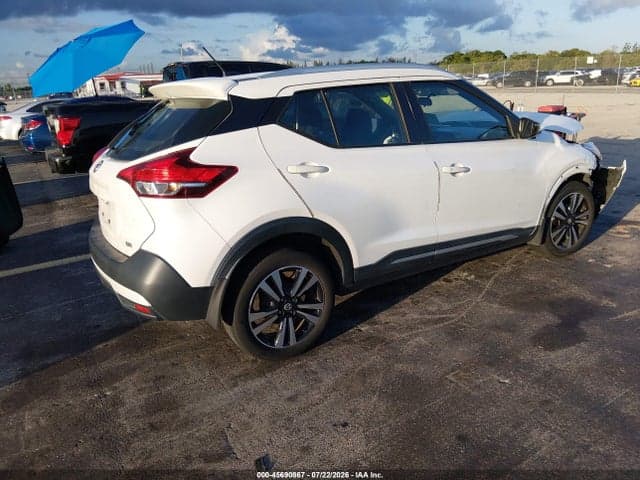 2018 NISSAN KICKS SR 4