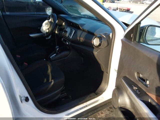 2018 NISSAN KICKS SR 5