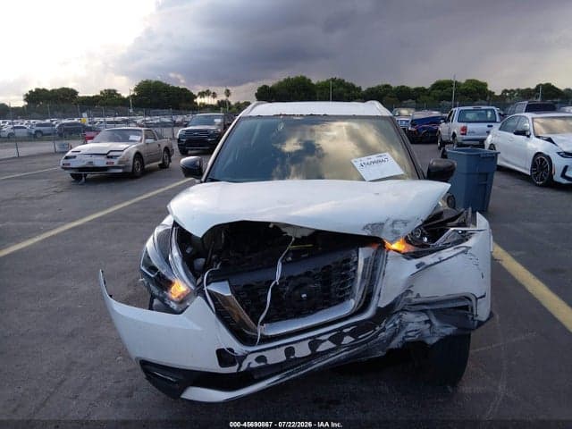 2018 NISSAN KICKS SR 6