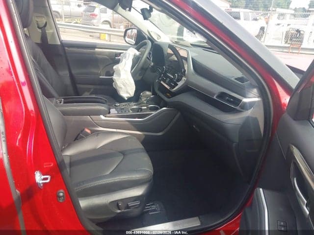 2026 TOYOTA HIGHLANDER PLATINUM 5