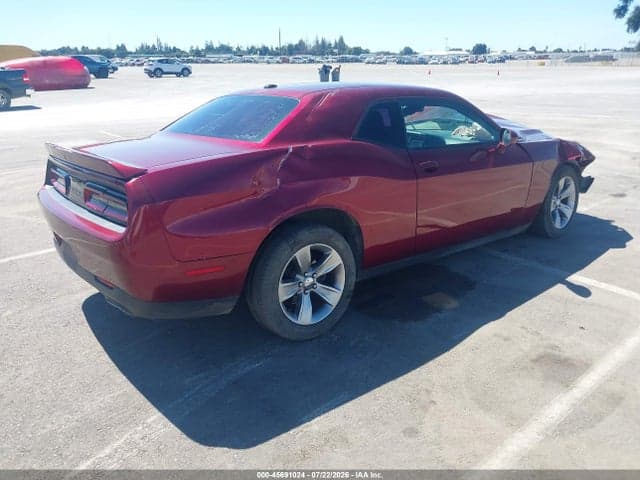 2018 DODGE CHALLENGER SXT 4