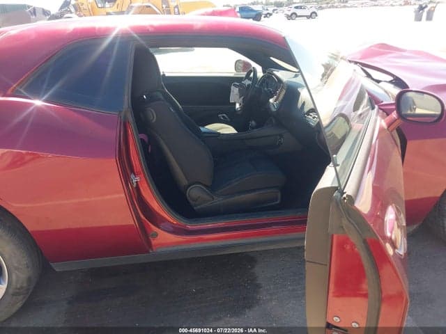 2018 DODGE CHALLENGER SXT 5
