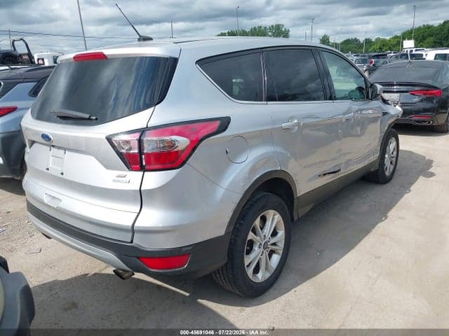 2017 FORD ESCAPE SE 4