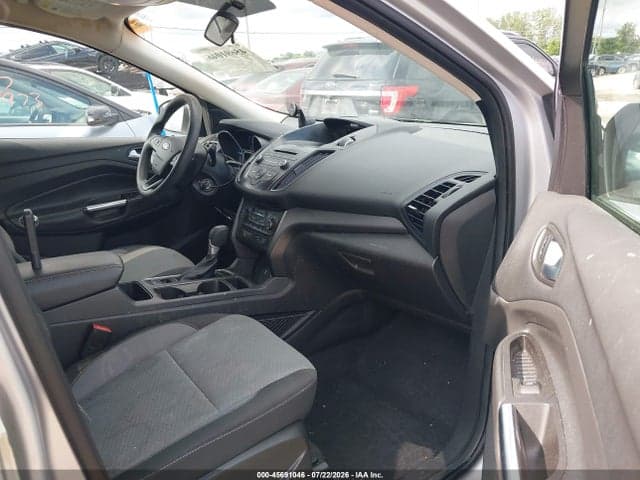 2017 FORD ESCAPE SE 5