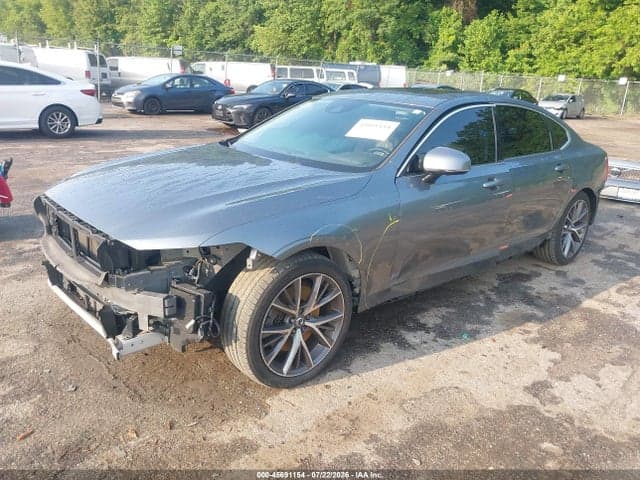 2018 VOLVO S90 T6 MOMENTUM 2