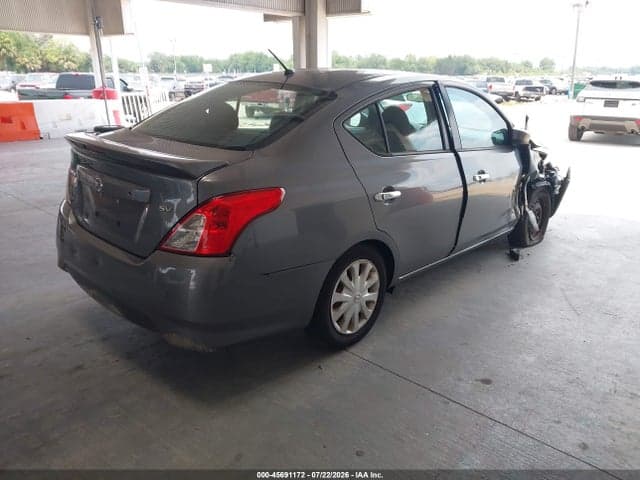 2017 NISSAN VERSA 1.6 SV 4