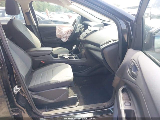 2017 FORD ESCAPE S 5