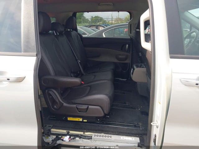 2026 KIA CARNIVAL MPV EX 8