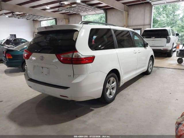 2017 TOYOTA SIENNA LE 8 PASSENGER 4