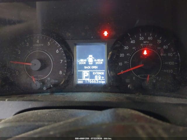 2017 TOYOTA SIENNA LE 8 PASSENGER 7